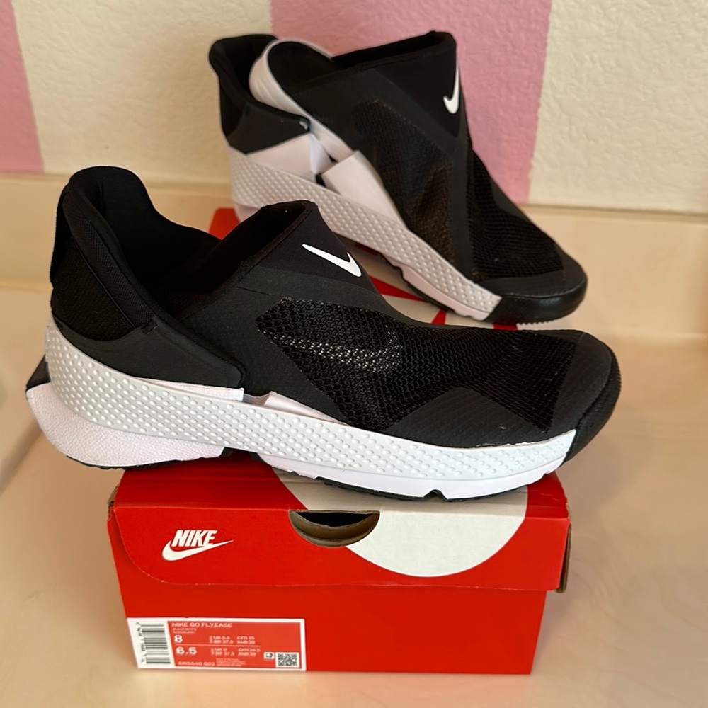 New 2023 Nike Go Flyease Black White W 8 M 6.5  Easy on off shoes